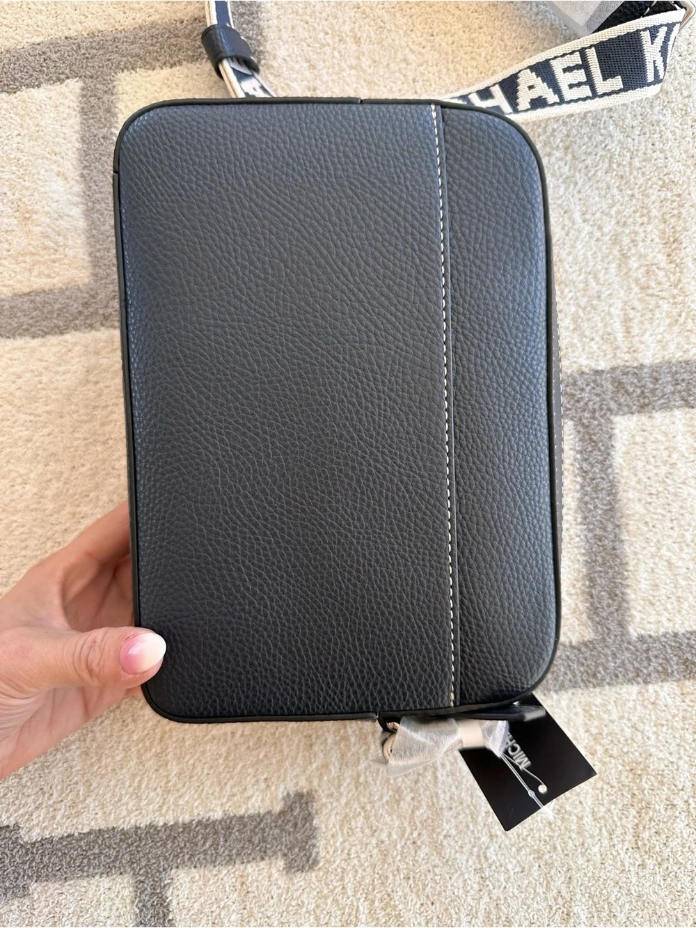 Michael Kors compact michael
